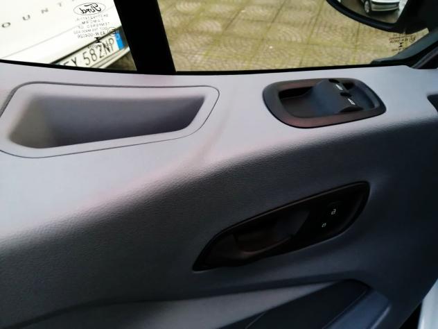 Ford Transit 2.0 TDCI 130CV L2H3 9P - ALTO/MEDIO - IVA COMPRESA - Foto 8
