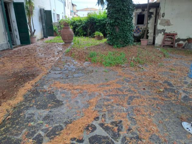 casa indipendente in vendita a Cascina in zona Navacchio