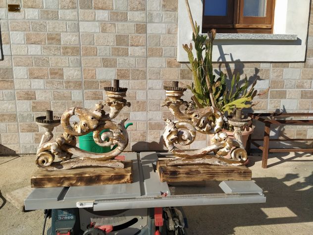 ANTICHI CANDELIERI IN LEGNO