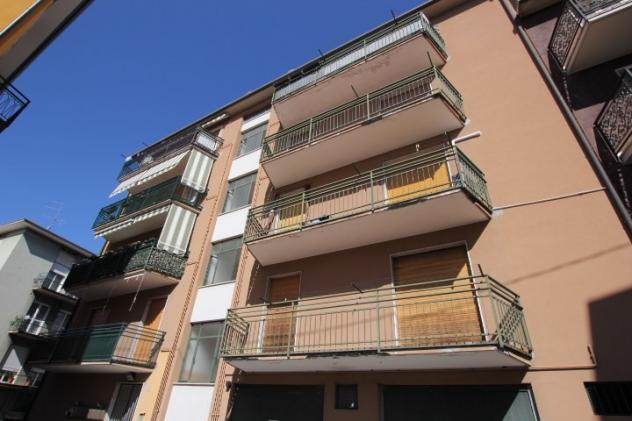 TRILOCALE DI 118 MQ CON TERRAZZI A CENTRO CALOLZIO - Foto 3