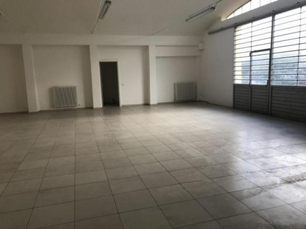 Immobile di 200 m² con 2 locali in affitto a Cavezzo - Foto 4