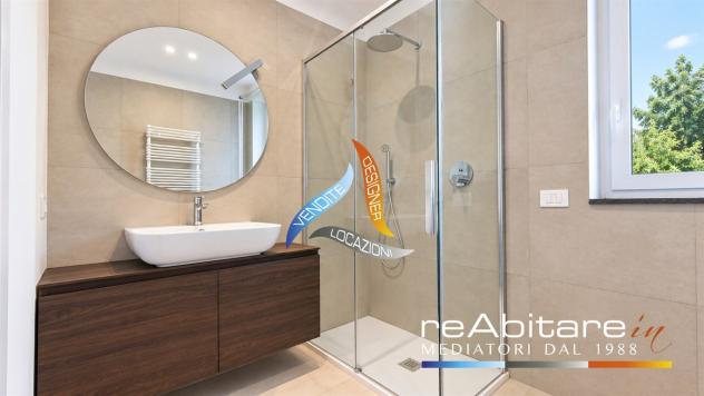 ELEGANTE VILLA SINGOLA CON GIARDINO PRIVATO E BOX – RESIDENCE ARESE 4 - Foto 11