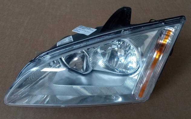 PROIETTORE S. PARABOLA CROMATA 4M51-13W030-AF 999-U1294752 Parti elettriche Fanaleria Proiettori Proiettore ant. FORD - FOCUS - 01-12-2004 - 01-02-