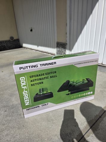 Simulatore di putting green da golf con putter regolabile e corsia di ritorno