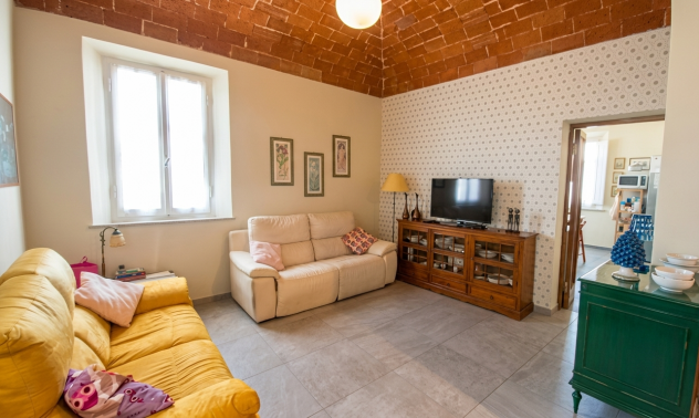Appartamento in vendita a Cascina 152 mq Rif: 1414062