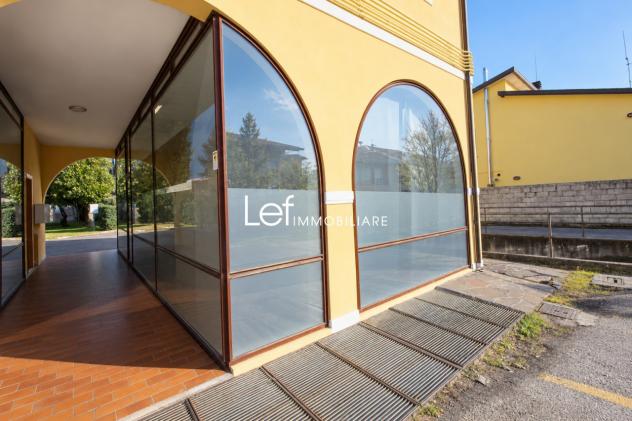 LOCALE COMMERCIALE di 1 vani e di 63 mq (VILLORBA) rif. LC35A