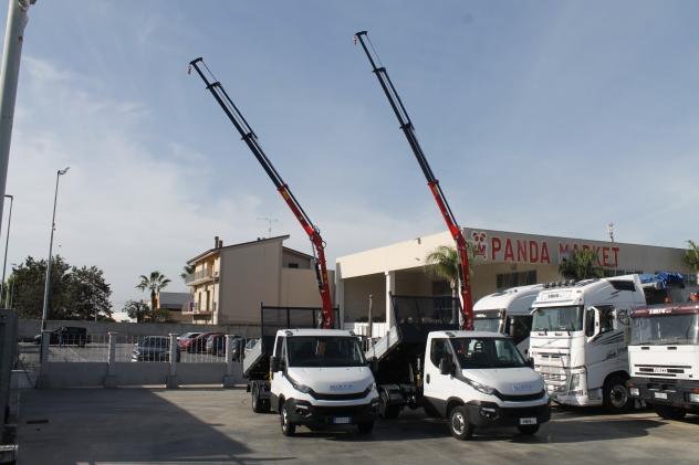 Iveco daily 35-140 cassone ribaltabile trilaterale e grnuovi. - Foto 7