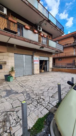 Negozio C1 Via Casilina a Borghesiana