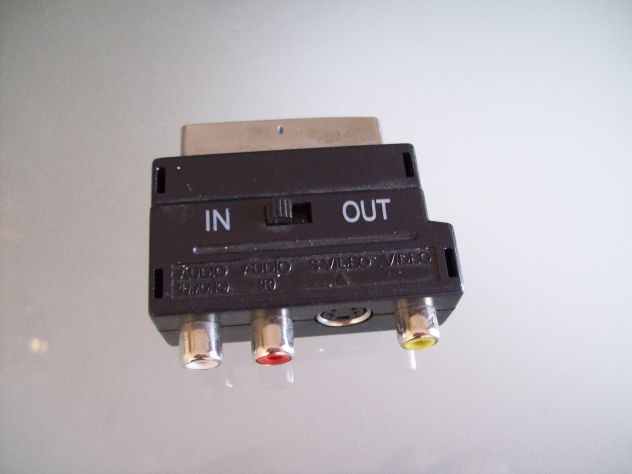 Convertitore adattatore scart-rca funzione in out