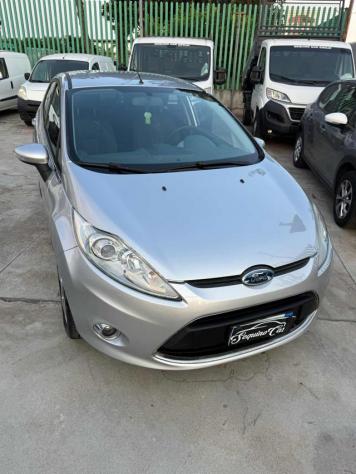 FORD Fiesta 1.4 TDCi 68CV 5 porte Titanium rif. 24016215 - Foto 5