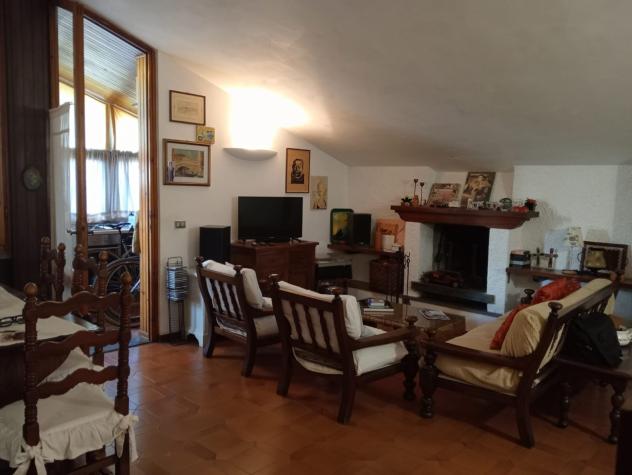 APPARTAMENTO INDIPENDENTE di 5 vani e di 135 mq (CAMAIORE - Lido di Camaiore) rif. A1013 - Foto 7