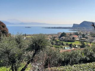 Villa singola - Manerba del Garda . Rif.: 001 LS Manerba