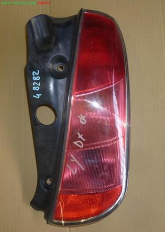 FANALE POST.D. LANCIA YPSILON (843-TE/TI) Parti elettriche Fanaleria Fanali Fanale est. post. d LANCIA - YPSILON - 01-07-2003 - 01-12-2011