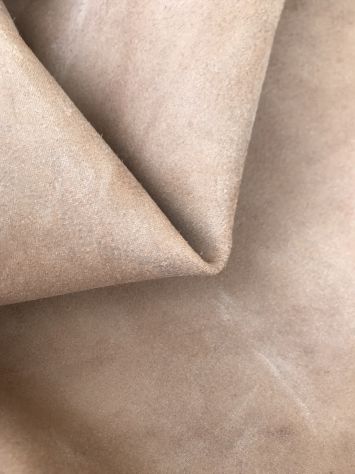 Pellame rovesciato per scarpe e sandali francescani