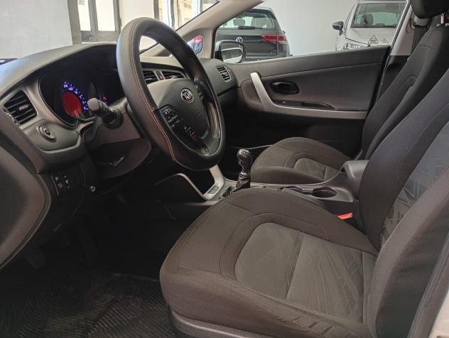 Kia Ceed cee'd 1.4 CRDi SW Active - Foto 7