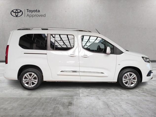Toyota Proace City Verso 1.5D 130 CV S&S L2 Lounge - Foto 4