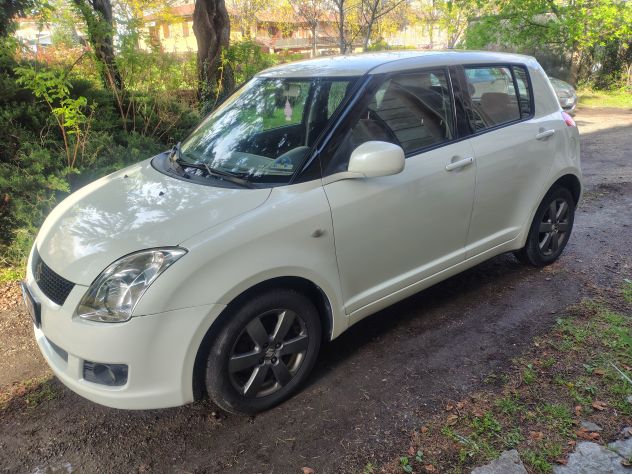 Auto Suzuki Swift 4x4 benzina. - Foto 9
