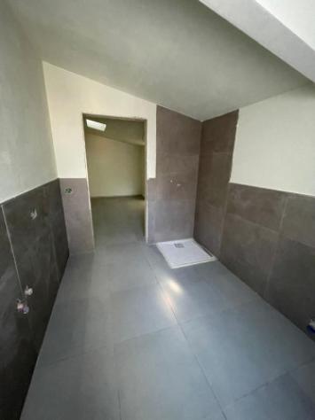Immobile di 1300 m² con 3 locali in affitto a Sassuolo