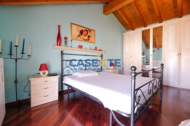 Incantevole Trilocale Mansardato con Travi a Vista a Osio Sotto - Foto 10
