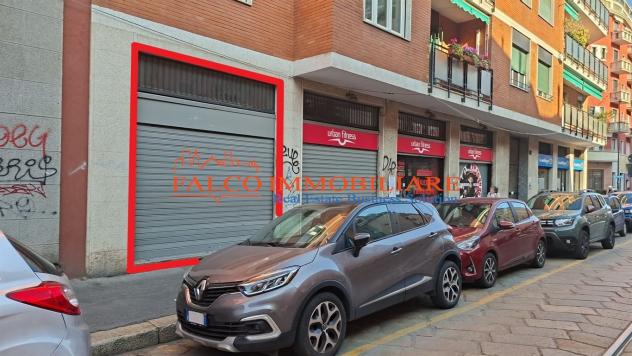 MILANO, VIA RUBENS - NEGOZIO A REDDITO 8,3% 1 LUCE - Foto 6