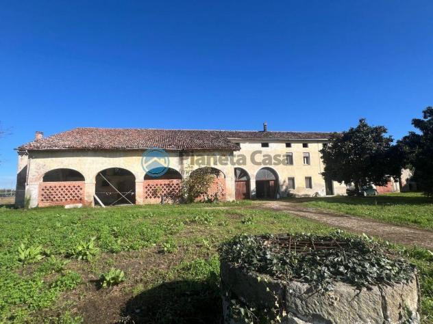 MONTA': rustico da ristrutturare con giardino di 8000 metri - Foto 2