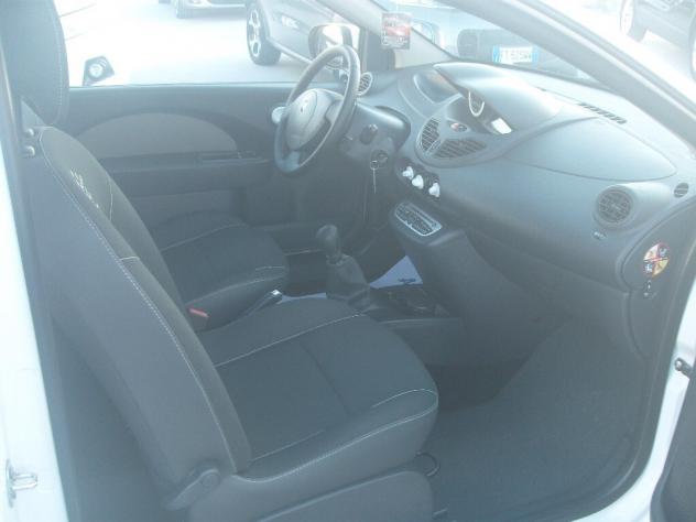 Renault Twingo 1.2 16V Live - 2012 - Foto 8