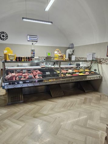VENDESI O AFFITASI GESTIONE DI UNA BRACERIA/MACELLERIA A SAMMICHELE DI BARI - Foto 3