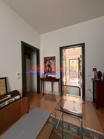 Trilocale di prestigio con terrazzo in corte del 1400 - Centro Storico - Foto 4