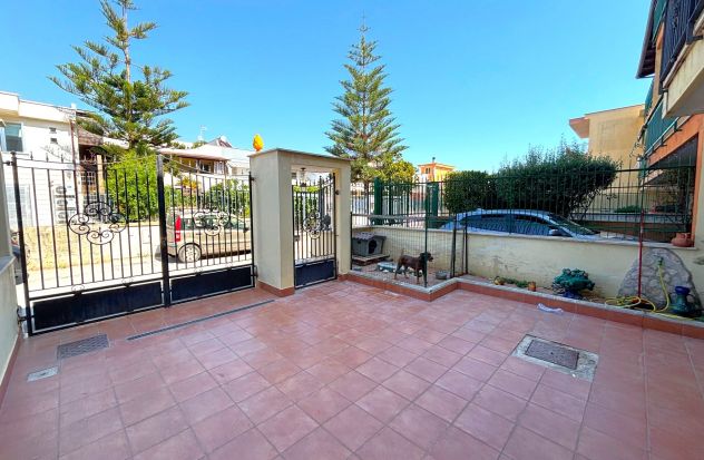 VILLA CON CORTILE IN PIENO CENTRO - MONDRAGONE - Rif.V3164 - Foto 3