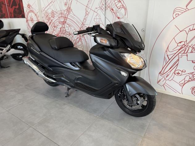Suzuki Burgman 650 SUZUKI BURGMANX AN650ie EXE - YM 2016 - Foto 2