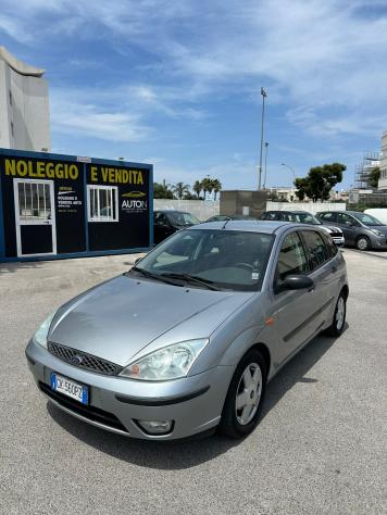 Ford Focus 1.8 TDCi (100CV) cat 5p. Ambiente - Foto 2