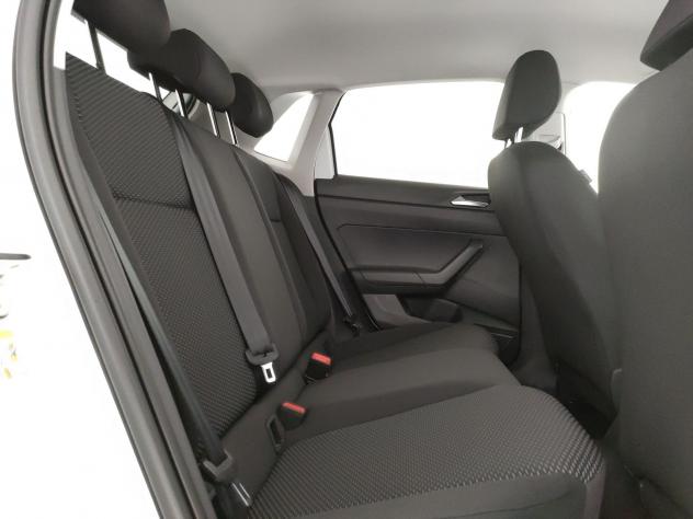 Volkswagen Polo 1.0 Young 80cv - Foto 9