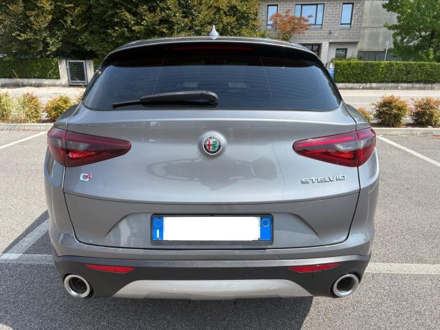 Alfa Romeo Stelvio AT8 Q4 190cv - 2021 - Foto 4