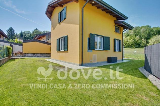 Villa di 170 m² con 4 locali e box auto in vendita a Leggiuno - Foto 2