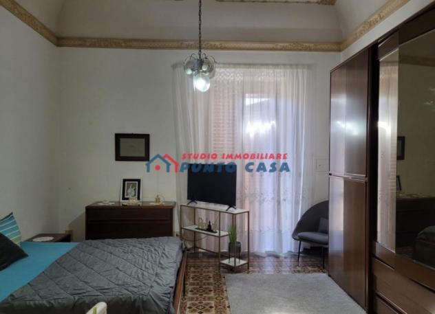 CENTRO STORICO – Via Osorio – Appartamento al 1°p. s/a – 170 mq ca. – 4 vani + acc. Buone condizioni, ottima posizione. Euro 140 mila CL F - Foto 8
