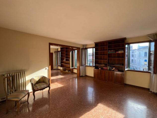 Attico / Mansarda di 200 m² con più di 5 locali in vendita a Venezia - Foto 15