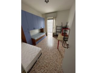 trilocale per studenti via ingrao 8