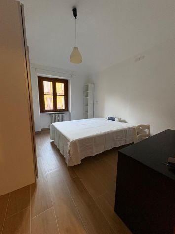 APPARTAMENTO APPENA RISTRUTTURATO IN PIAZZA SANTA GIULIA - Foto 4