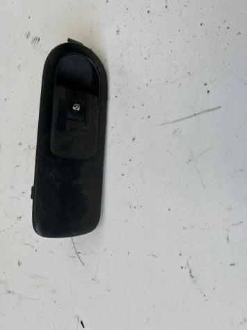 PULSANTIERA ANTERIORE DESTRA RENAULT Megane Scenic (06)