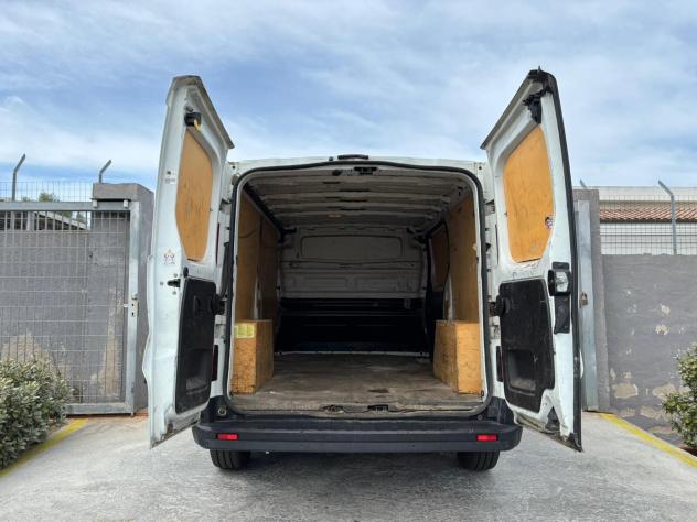 RENAULT TRAFIC-TUO DA 199 AL MESE - Foto 9