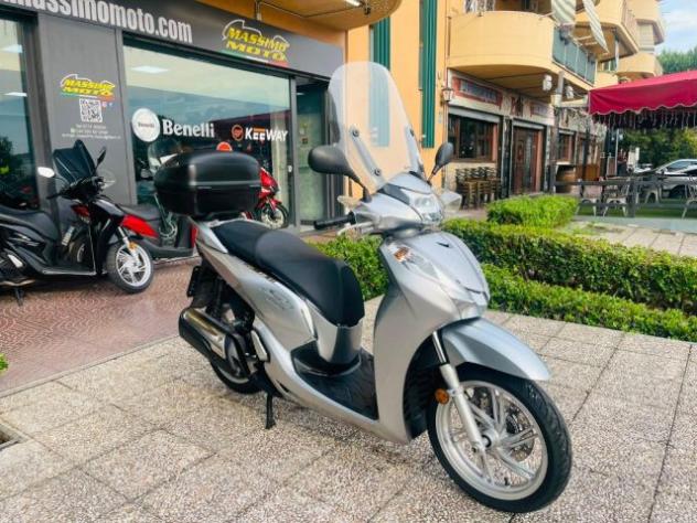 HONDA SH 300 i TUTTO INCLUSO ANCHE PASSAGGIO! MINI RATE rif. 24153112 - Foto 4