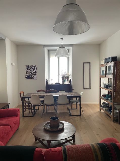 ELEGANTE APPARTAMENTO CON TAVERNA E POSTI AUTO – VIA DEI MILLE, BRESCIA CENTRO
