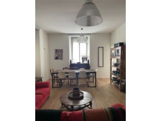 ELEGANTE APPARTAMENTO CON TAVERNA E POSTI AUTO – VIA DEI MILLE, BRESCIA CENTRO