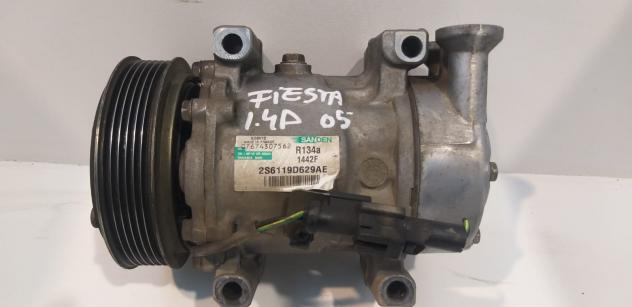 COMPRESSORE A/C FORD Fiesta 4° Serie 2S6119D629AE diesel 1.4 (0205)