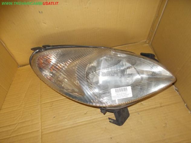 PROIETTORE D.CON LAMPADINE CITROEN XSARA (N68) Picasso Parti elettriche Fanaleria Proiettori Proiettore ant. CITROEN - XSARA Picasso - 01-04-2004