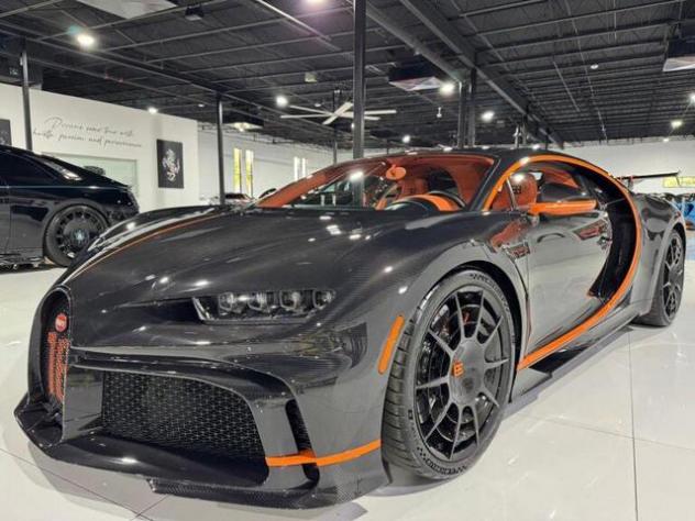 BUGATTI Chiron CHIRON PUR SPORT W16 1500HP "1 OF 60" FULL CARBON rif. 22762593 - Foto 3
