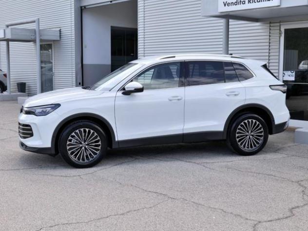 VOLKSWAGEN Tiguan 2.0 Tdi 150cv Elegance Dsg rif. 23737596 - Foto 2