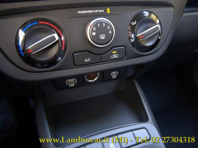 HYUNDAI i10 1.0 MPI Connectline 63cv KM Zero rif. 22788803 - Foto 8