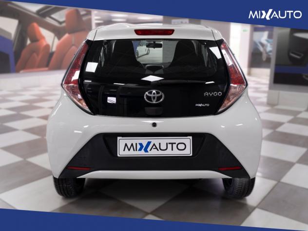 Toyota Aygo 1.0 X-Cool 5 Porte 69CV EU6 - Foto 4