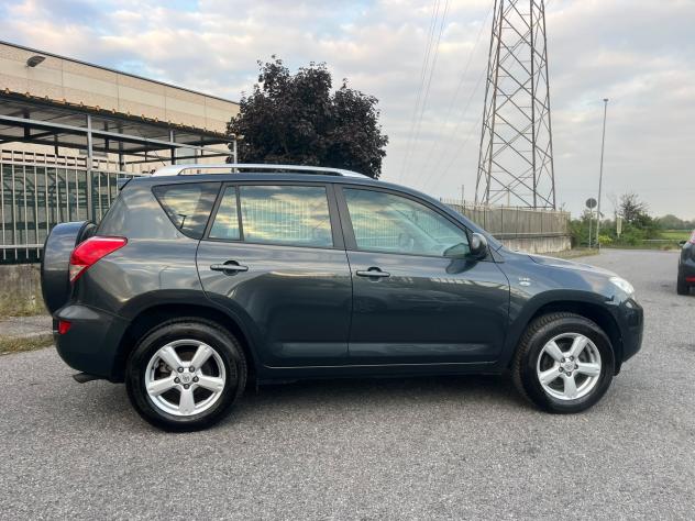 Toyota RAV 4 RAV4 2.2 D-4D 136 CV Luxury - Foto 6